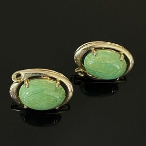 ✨Elegant Vintage Green Gem Stud Earrings